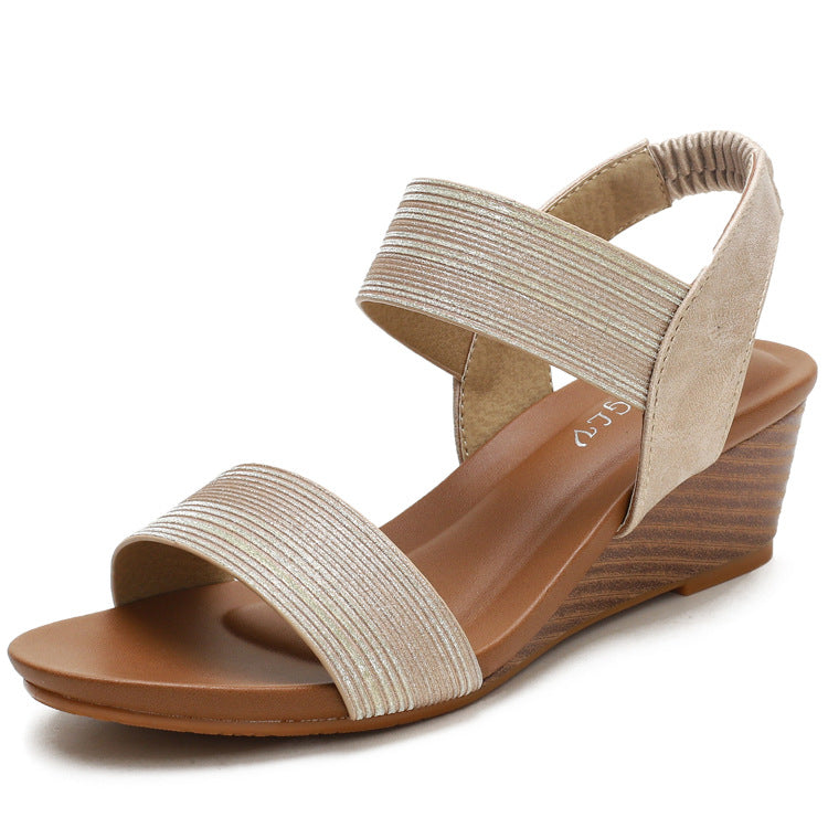 Sandalias de moda elegantes casuales