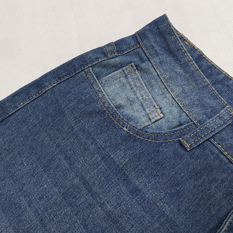 Jeans simples involontaires décontractés