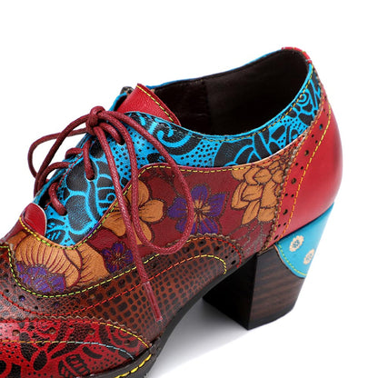 Motif floral épissant des chaussures confortables