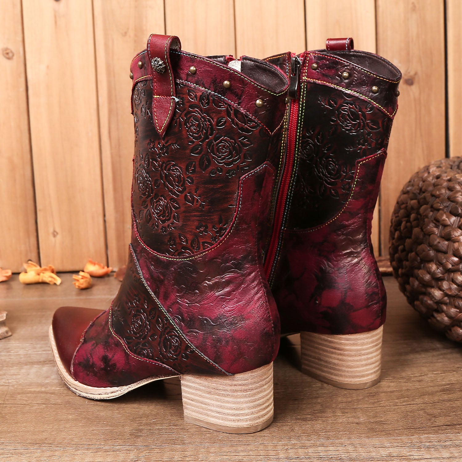 Retro Pointed Handmade Printed Boots