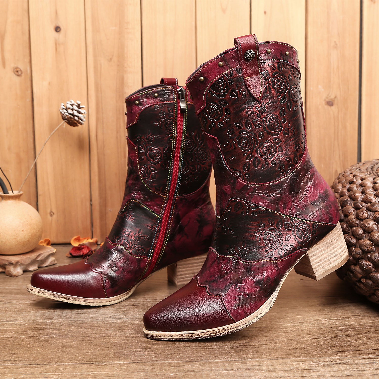 Botas impresas hechas a mano retro puntiagudas