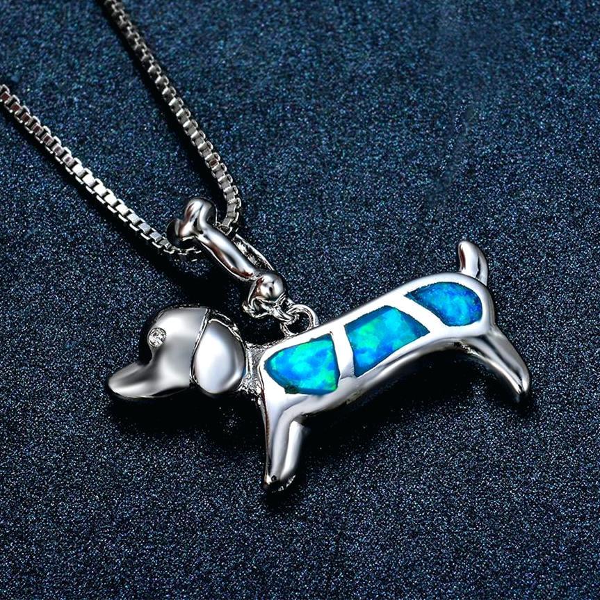 Collier Opale bleu teckel