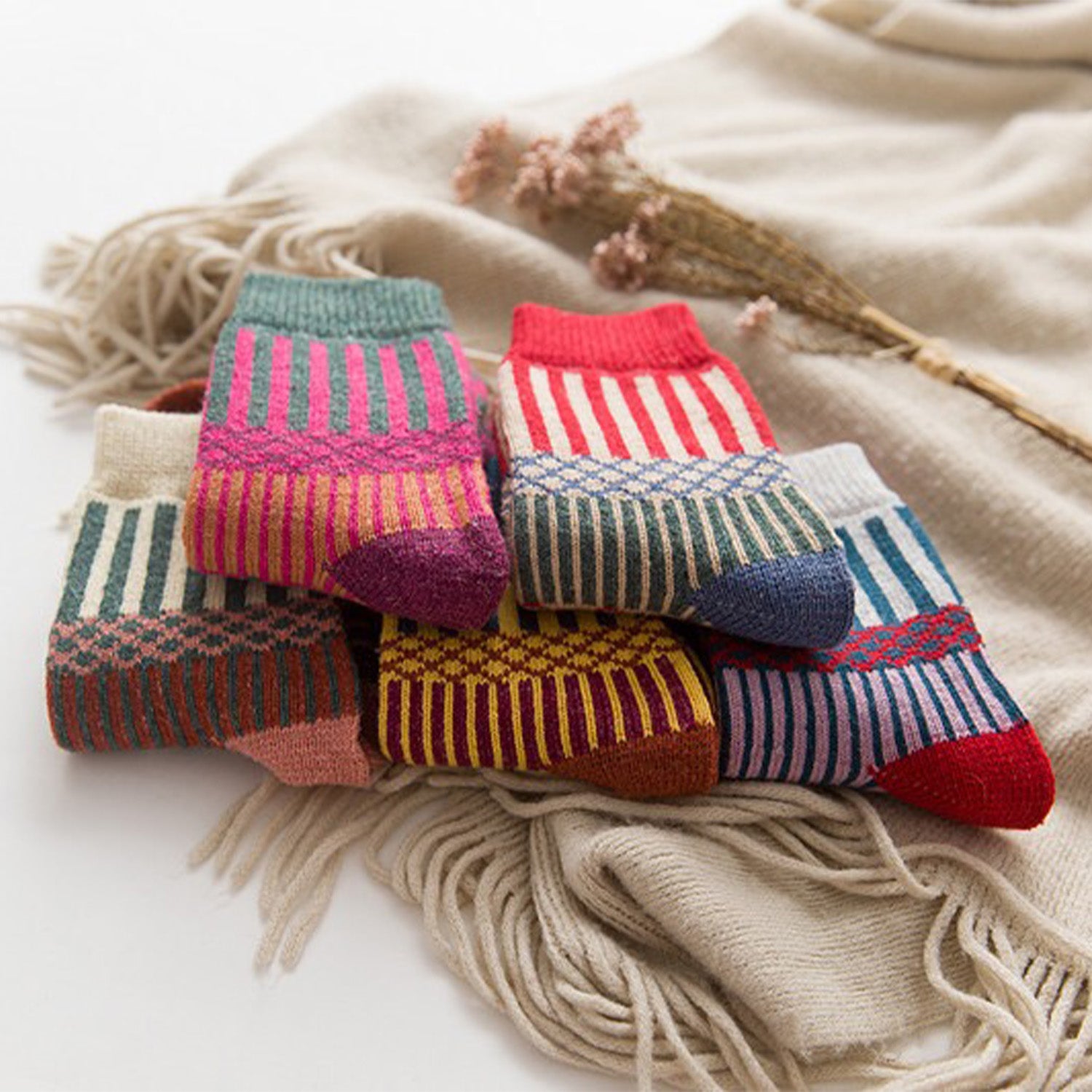 Retro Warm Vertical Stripes Socks