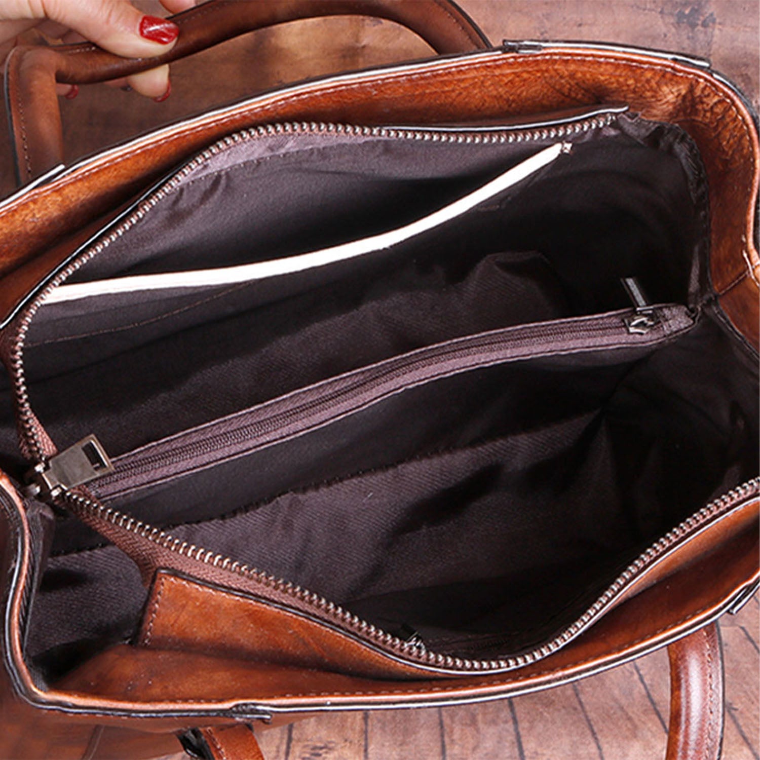 Vintage Casual Simple Leather Embossed Handbag