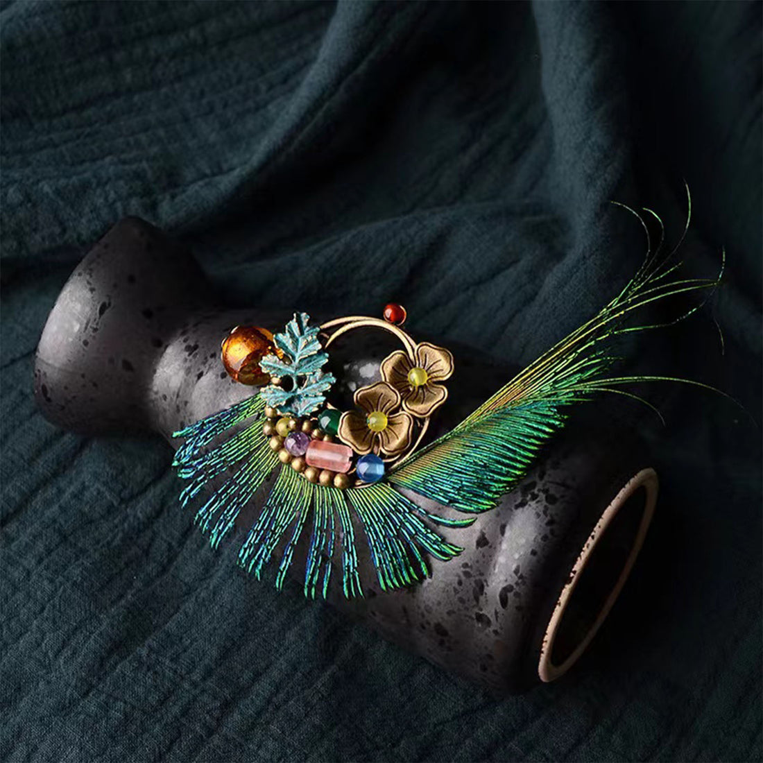 Vintage Peacock Feder Corsage