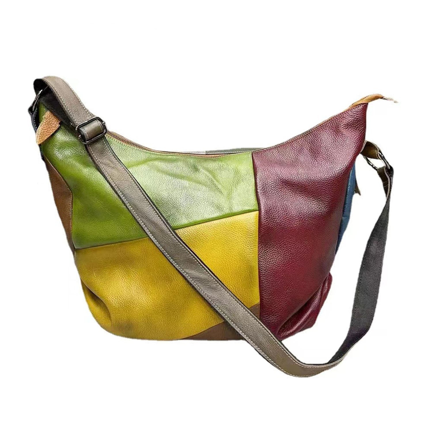 Bolsa transversal feminina combinando com cores