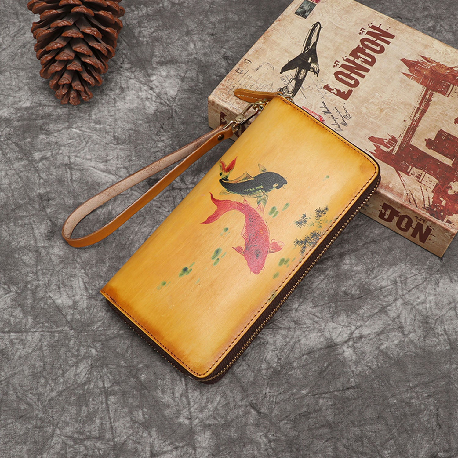 Retro Hand-painting Handmade Fish Pattern Wallet